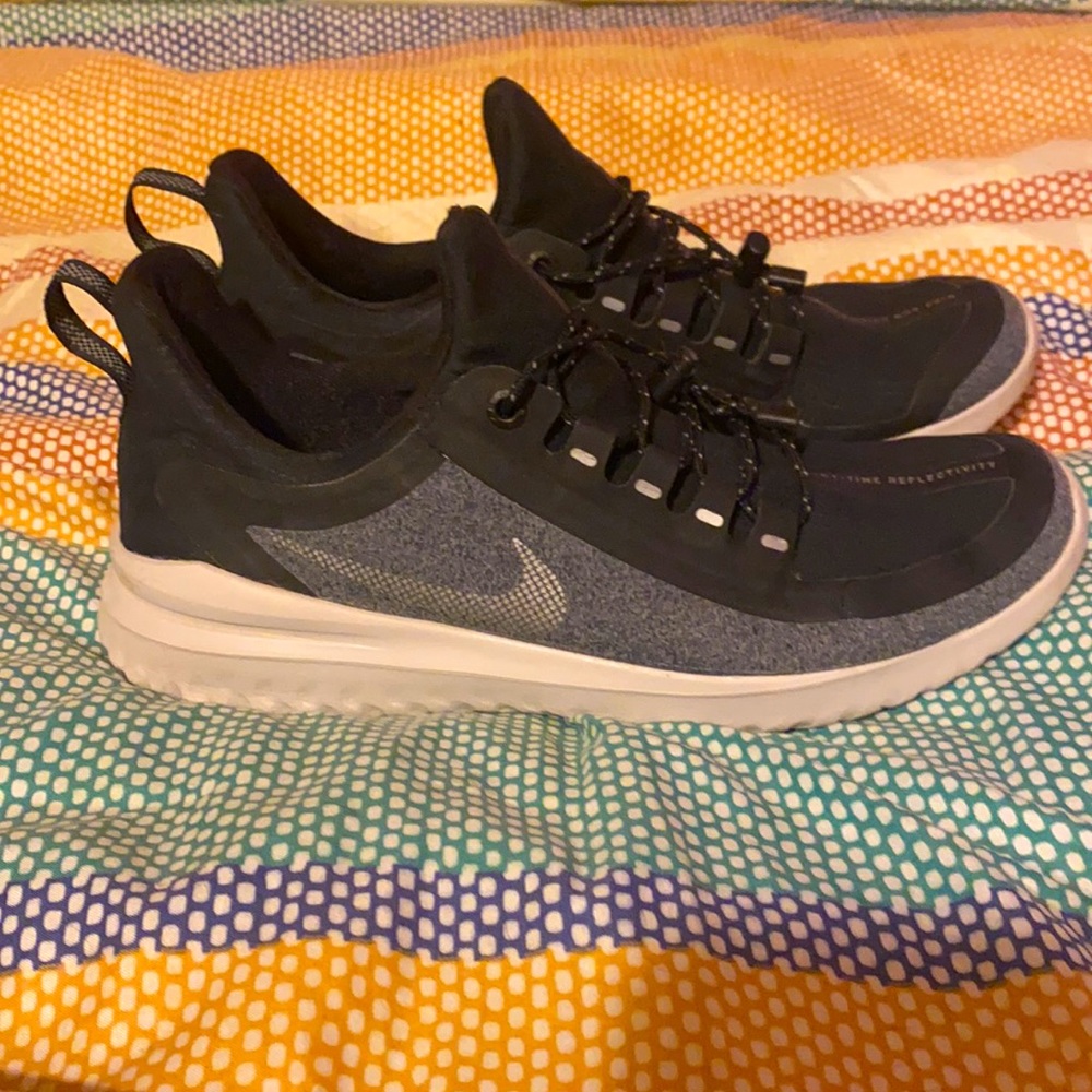 Nike Run Women Size 8